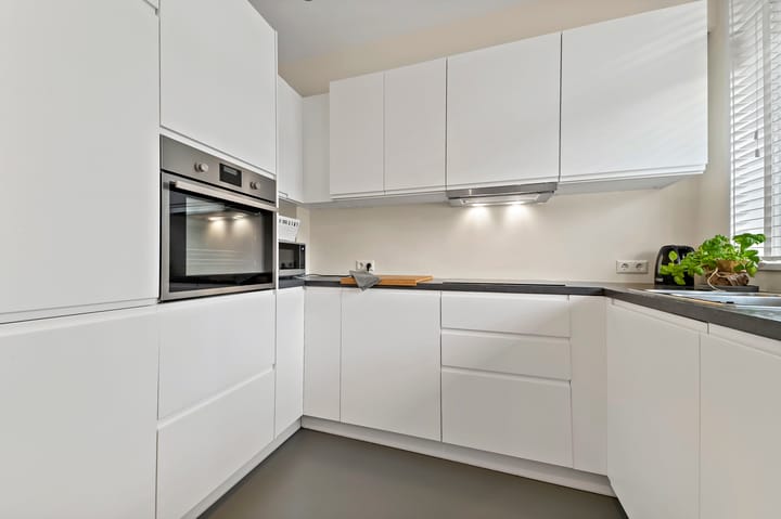 Foto 2 van Herman Robbersstraat 96-C