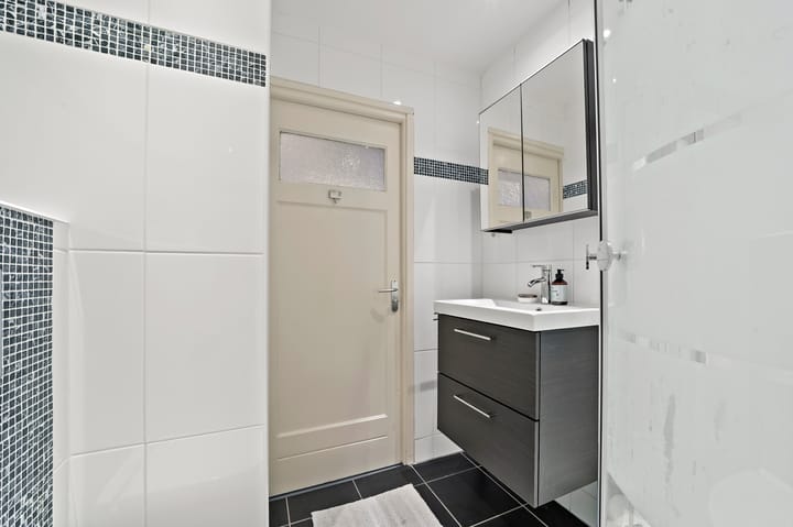 Foto 11 van Herman Robbersstraat 96-C