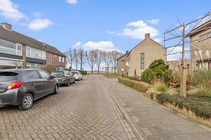 Photo 32 of Pastoor Antoniusstraat 10