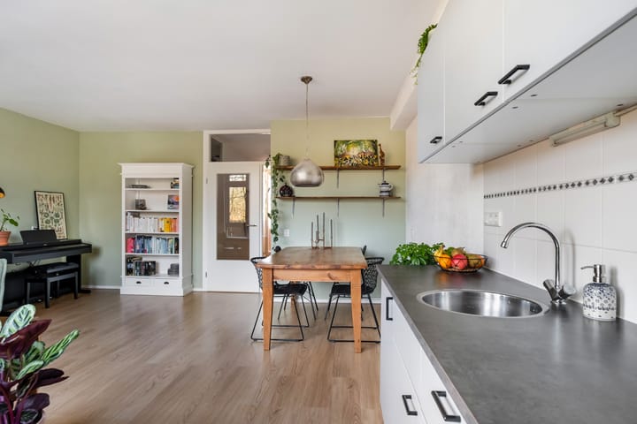 Photo 10 of Klarissenstraat 60