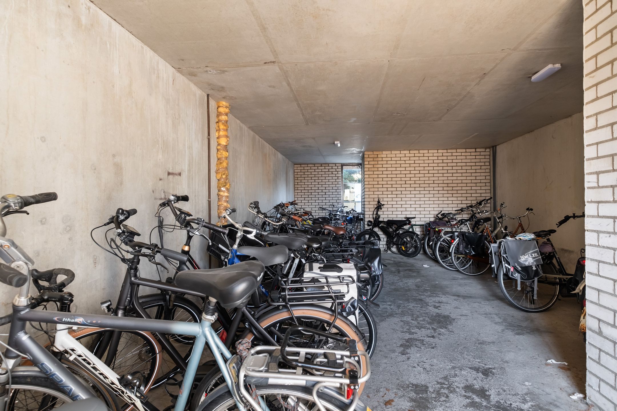 Foto 24 van Klarissenstraat 60