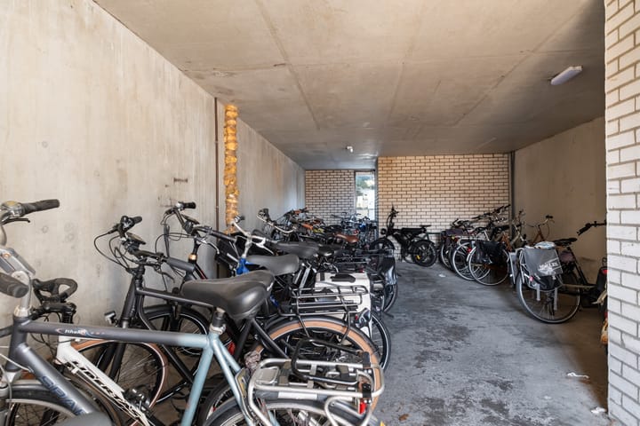 Photo 24 of Klarissenstraat 60