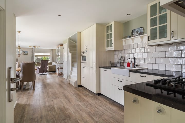 Photo 10 of Noordeinde 85