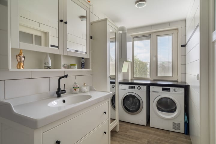 Photo 18 of Noordeinde 85