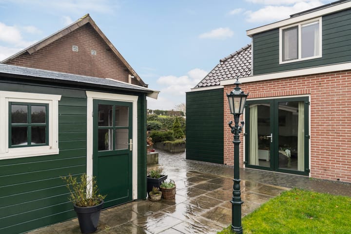 Photo 32 of Noordeinde 85