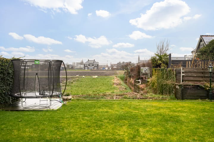 Photo 34 of Noordeinde 85