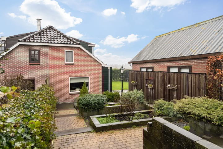 Photo 35 of Noordeinde 85