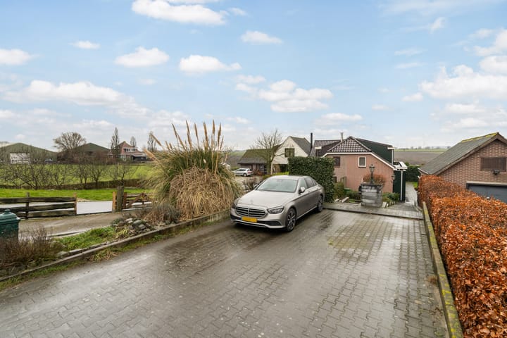 Photo 36 of Noordeinde 85