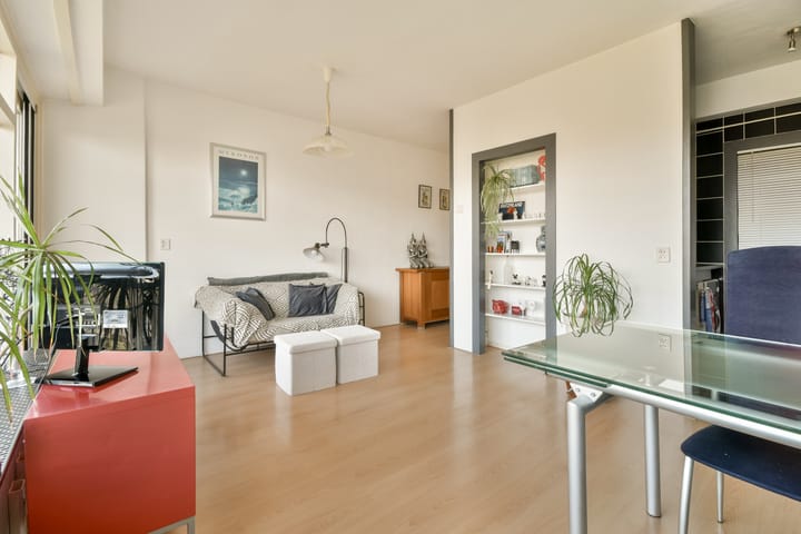 Photo 6 of Burgemeester Hogguerstraat 153