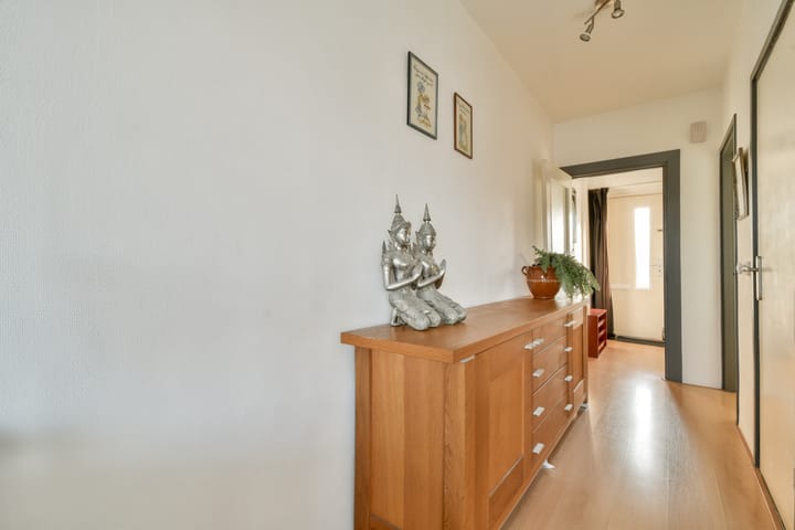 Photo 9 of Burgemeester Hogguerstraat 153