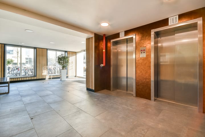 Photo 17 of Burgemeester Hogguerstraat 153