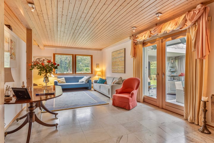 Foto 11 van Straatweg 42