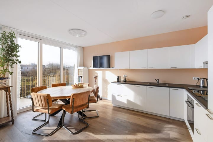 Foto 11 van Sumatraweg 232