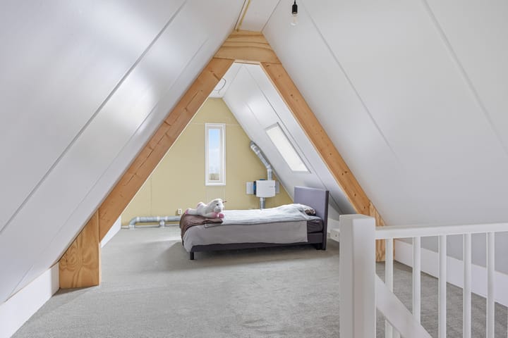 Photo 35 of De Tille 24