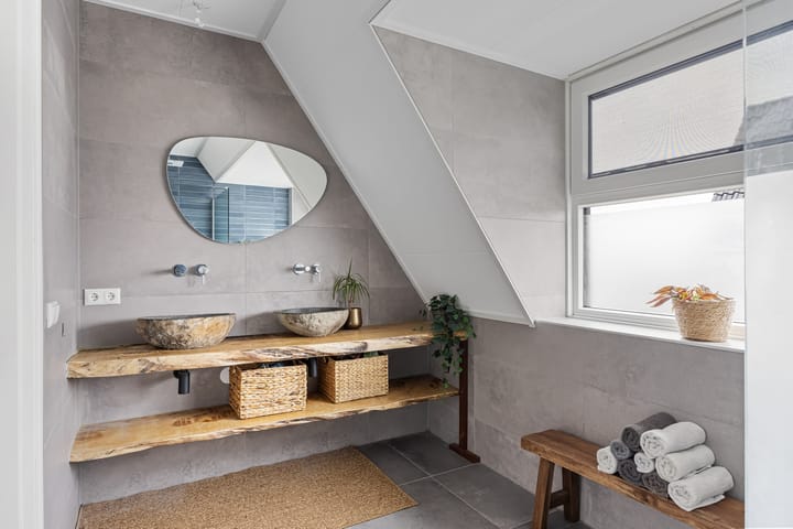 Photo 33 of De Tille 24