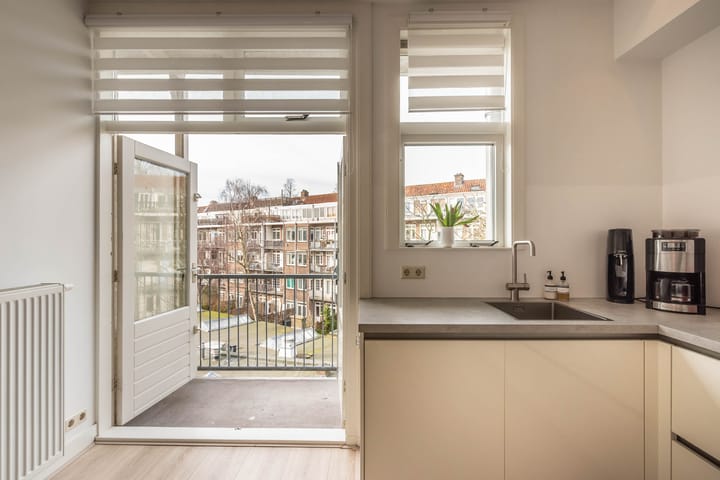 Foto 23 van Sassenheimstraat 19-3