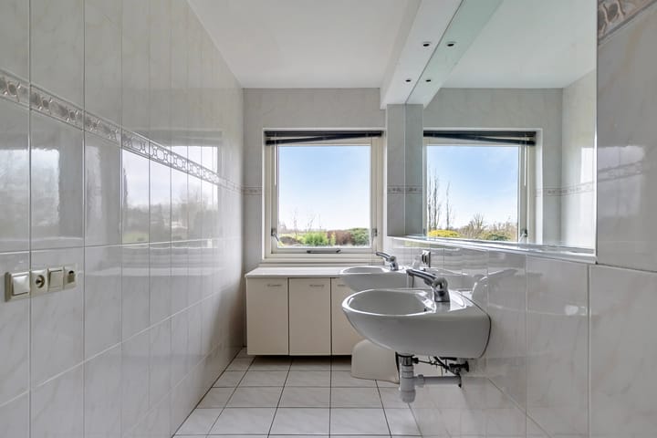 Photo 64 of Westerpaauwenweg 3