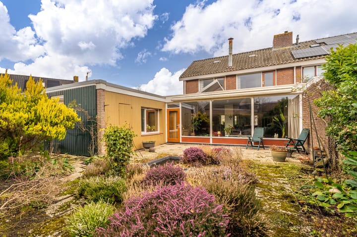 Photo 3 of Vincent van Goghlaan 1-A