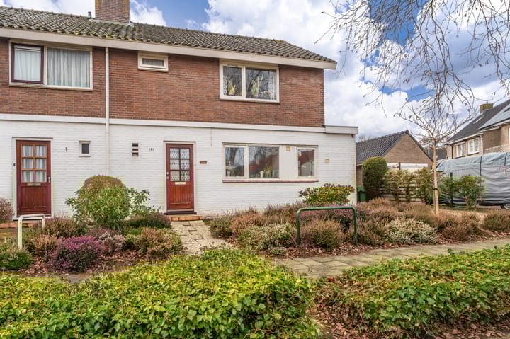 Photo 5 of Vincent van Goghlaan 1-A