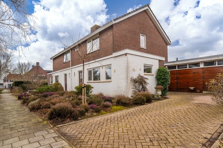 Photo 43 of Vincent van Goghlaan 1-A