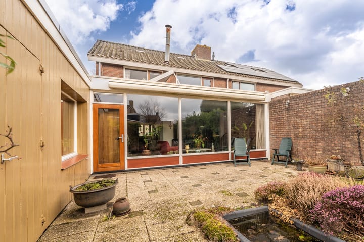 Photo 40 of Vincent van Goghlaan 1-A