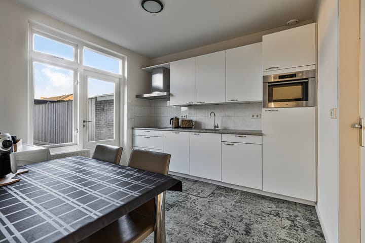 Foto 9 van Oranjeplein 10