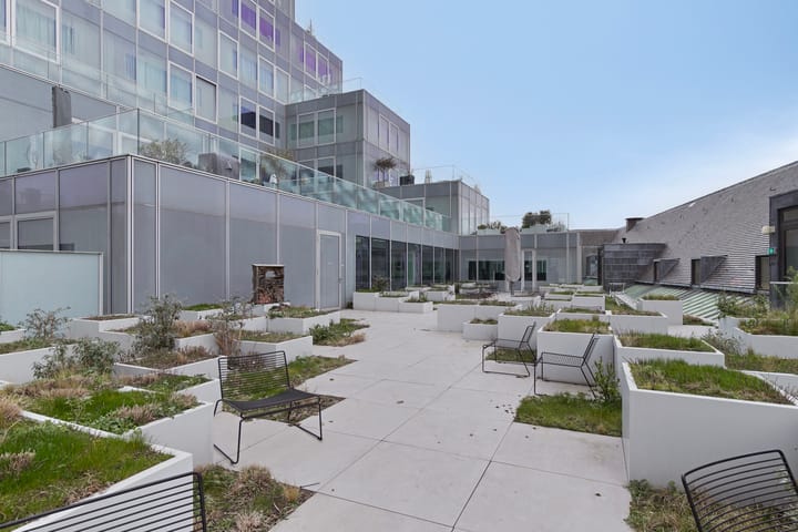 Foto 2 van Halvemaanpassage 32