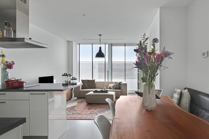 Foto 3 van Halvemaanpassage 32