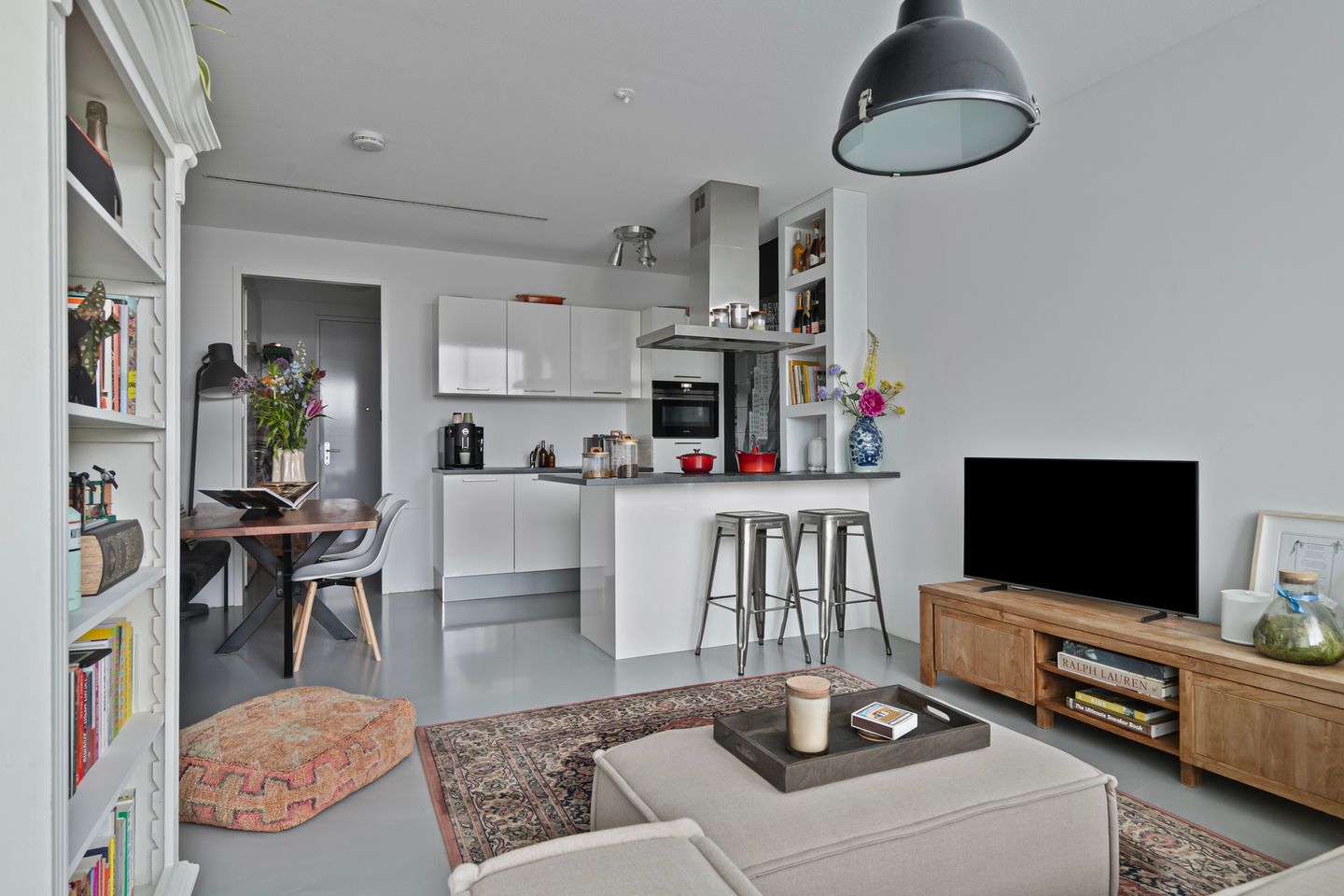 Foto 4 van Halvemaanpassage 32