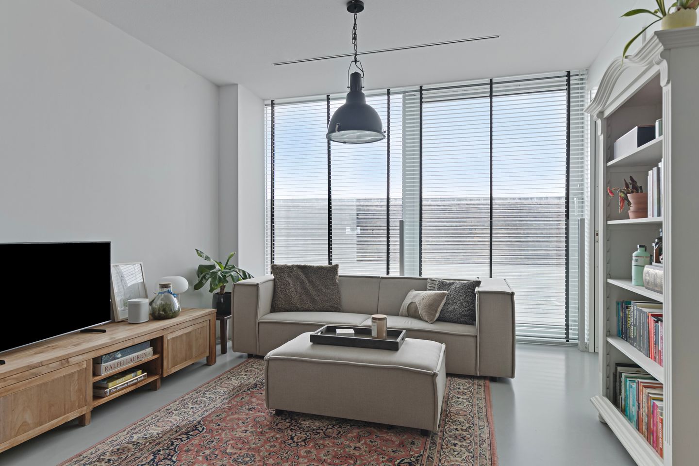 Foto 5 van Halvemaanpassage 32