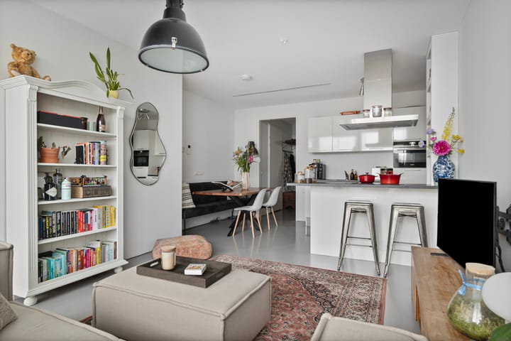 Foto 8 van Halvemaanpassage 32