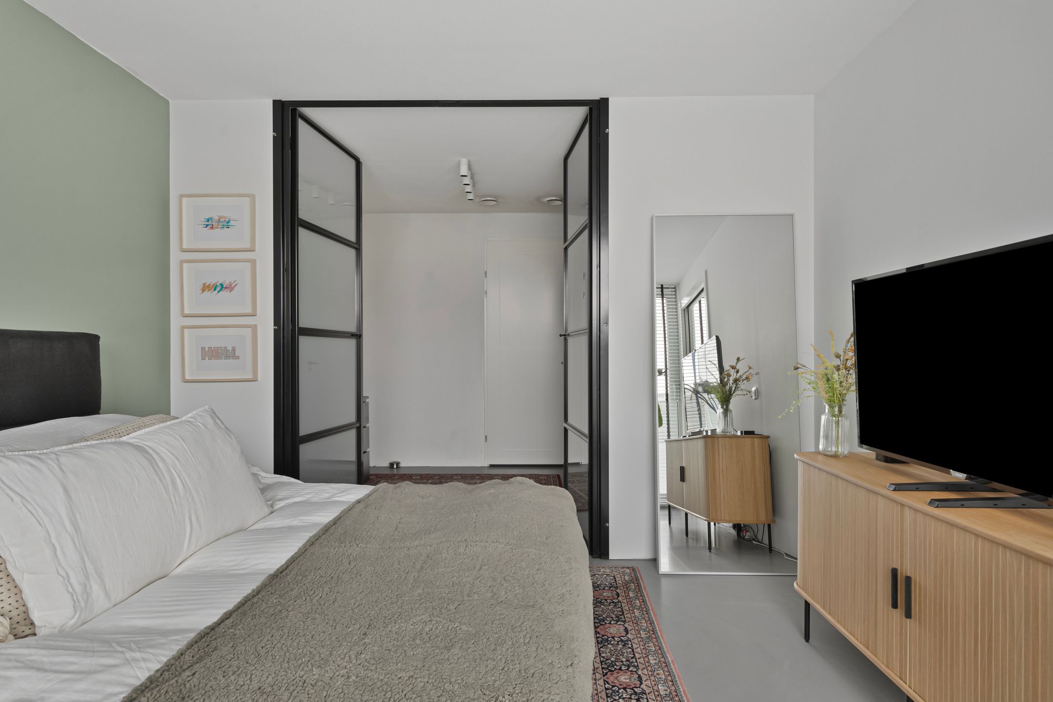 Foto 15 van Halvemaanpassage 32