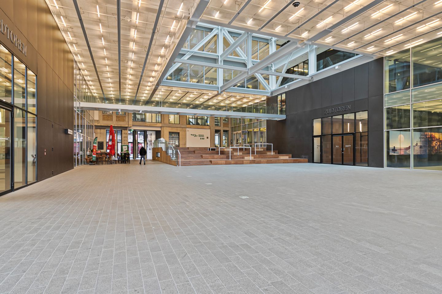 Foto 25 van Halvemaanpassage 32