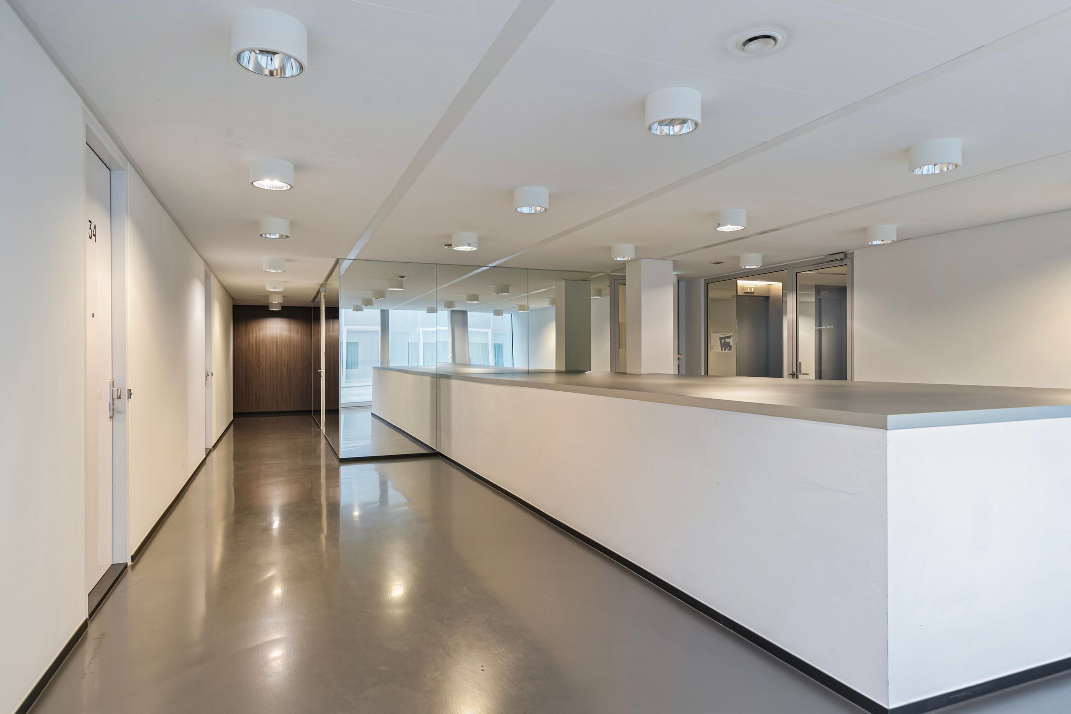 Foto 30 van Halvemaanpassage 32