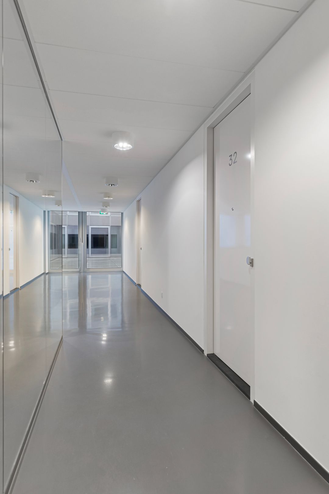 Foto 31 van Halvemaanpassage 32