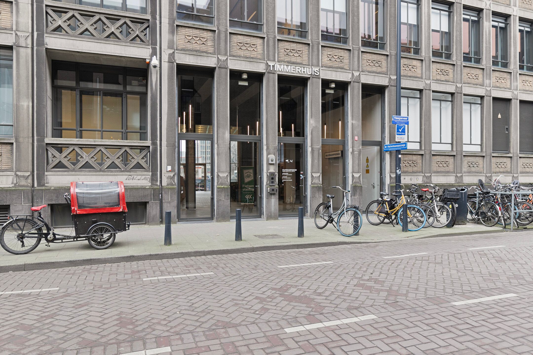 Foto 33 van Halvemaanpassage 32