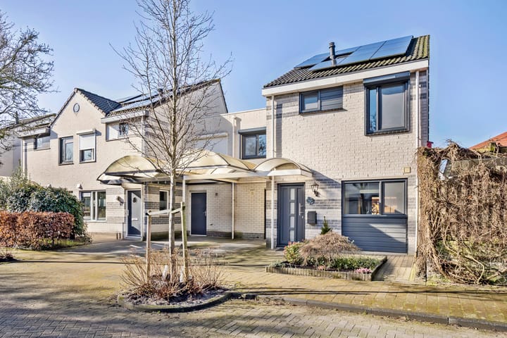 Foto 1 van Dr. J.M. den Uylstraat 19