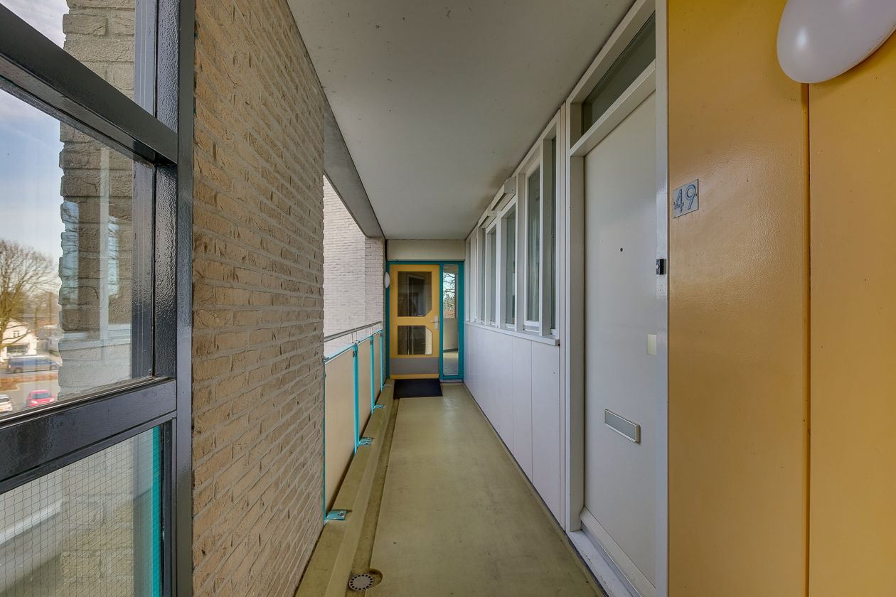 Foto 10 van Flora 49