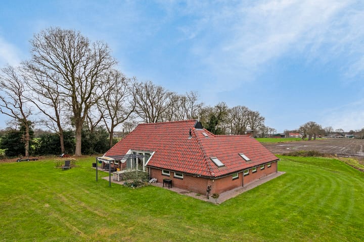 Foto 12 van Veenpettenweg 2