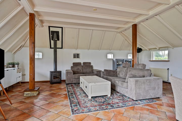 Foto 16 van Veenpettenweg 2