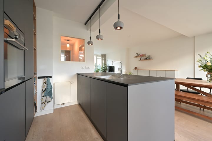 Foto 8 van Hugo de Grootstraat 20