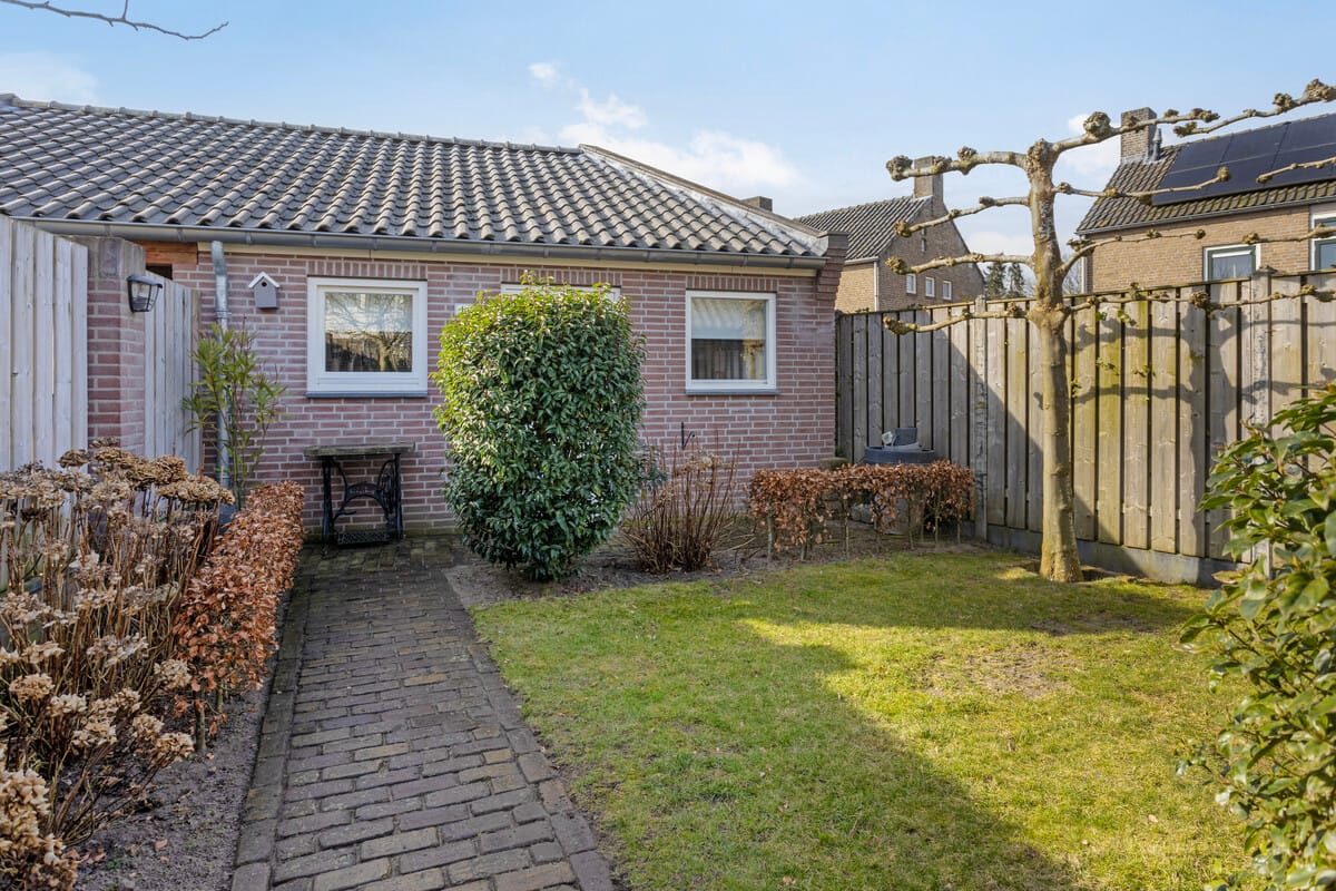 Foto 25 van Kapelaan L. de Nijsstraat 11