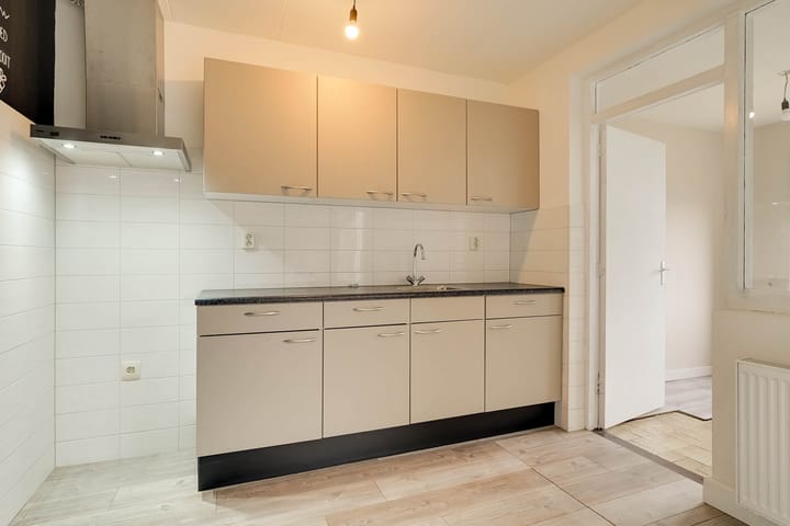 Photo 16 of Venusstraat 19