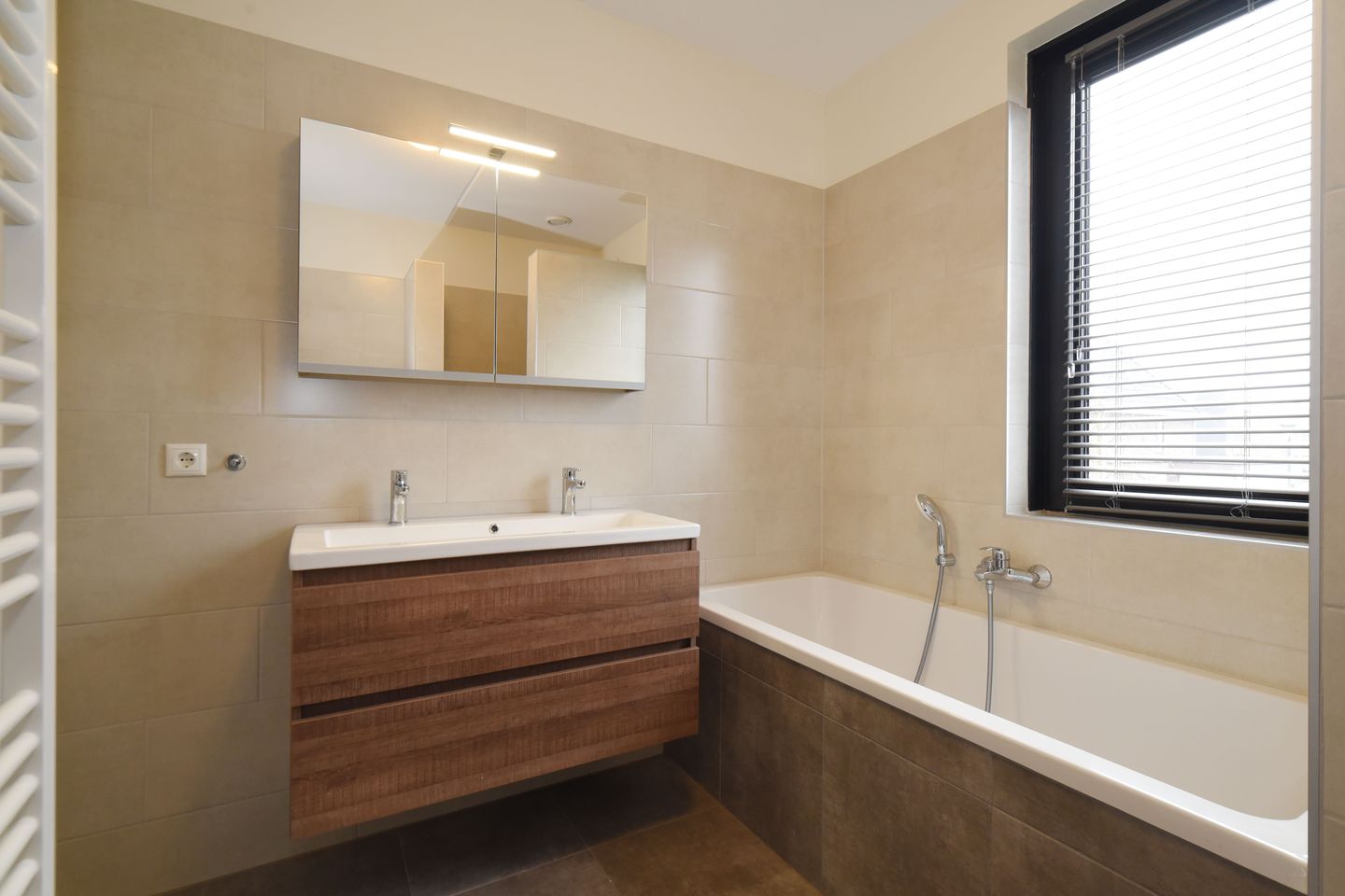 Foto 29 van Akker 23