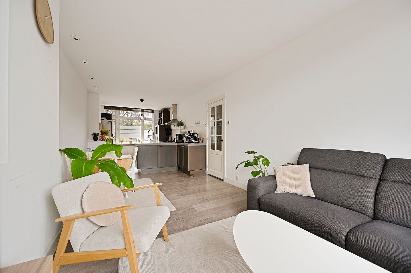 Foto 10 van van Alphenstraat 94