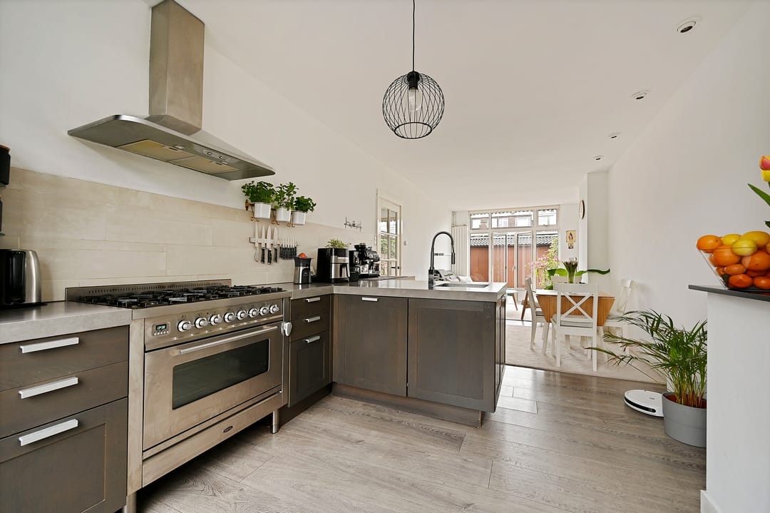 Foto 13 van van Alphenstraat 94