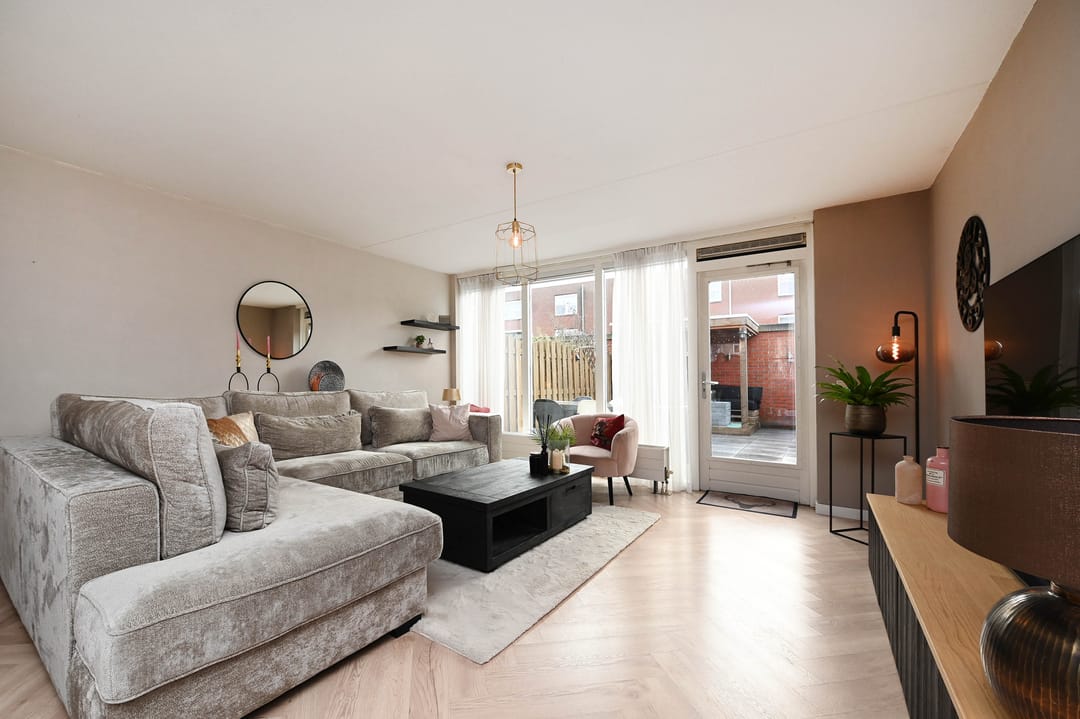 Photo 8 of Woudenbergstraat 26