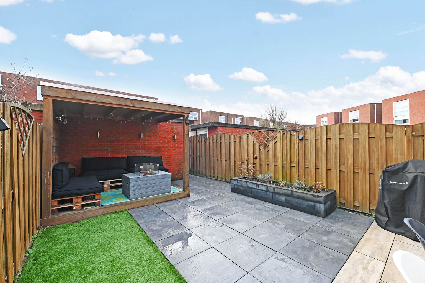 Photo 10 of Woudenbergstraat 26