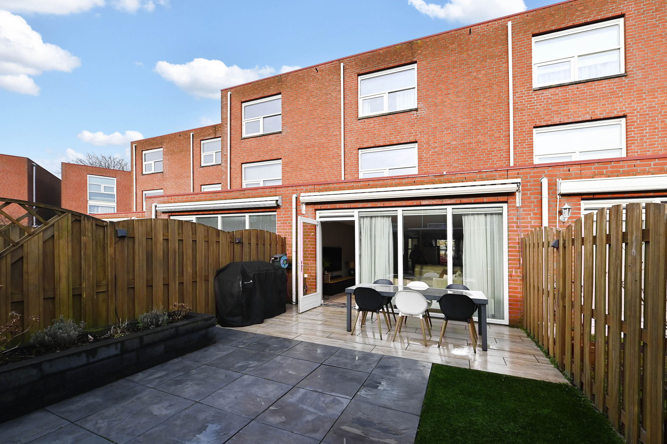 Photo 12 of Woudenbergstraat 26