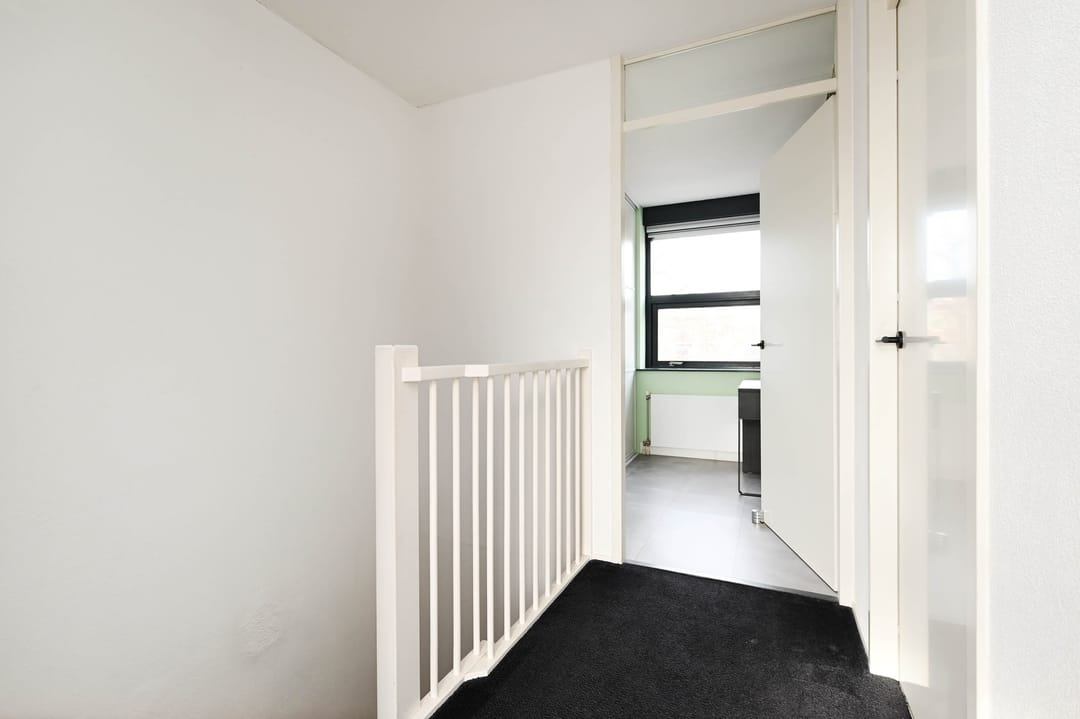 Photo 32 of Woudenbergstraat 26